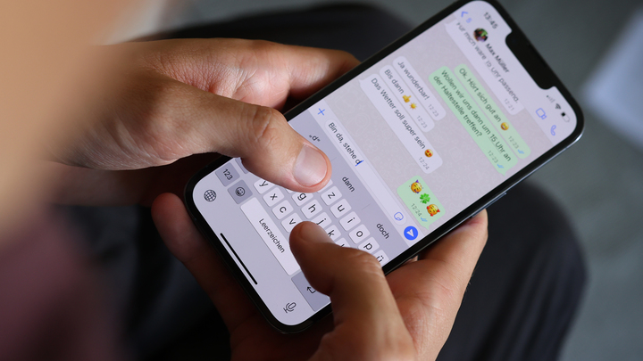 Мессенджер WhatsApp позволит искать сообщения по дате отправки