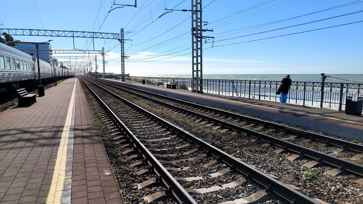Поезда между Херсонщиной и Крымом запустят, когда позволит обстановка