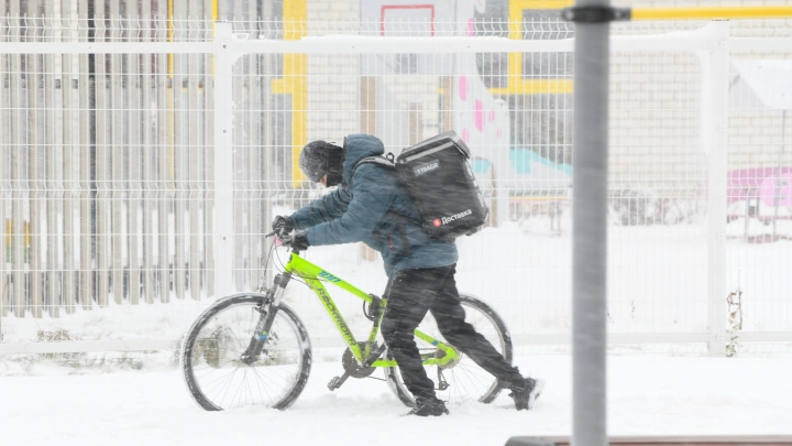 Ветер будет ломать деревья и рвать крыши: На Москву идёт девятибалльный шторм - Тишковец дал особое предупреждение