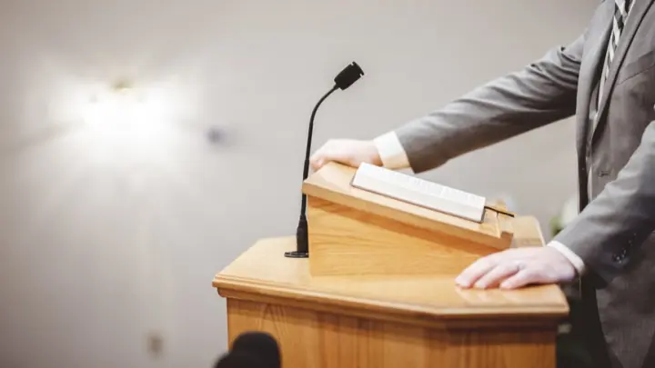 В России хотят запретить жалобы на чиновников и журналистские расследования: кто за этим стоит