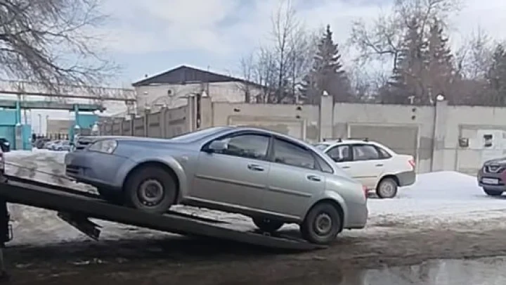 Под Челябинском мигрант сел за руль Шевроле, и отправился под арест