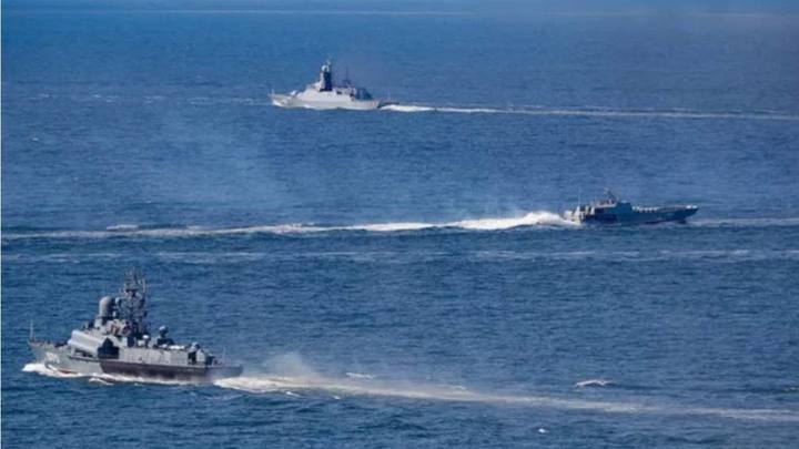 В Новороссийске проходят морские учения со стрельбой