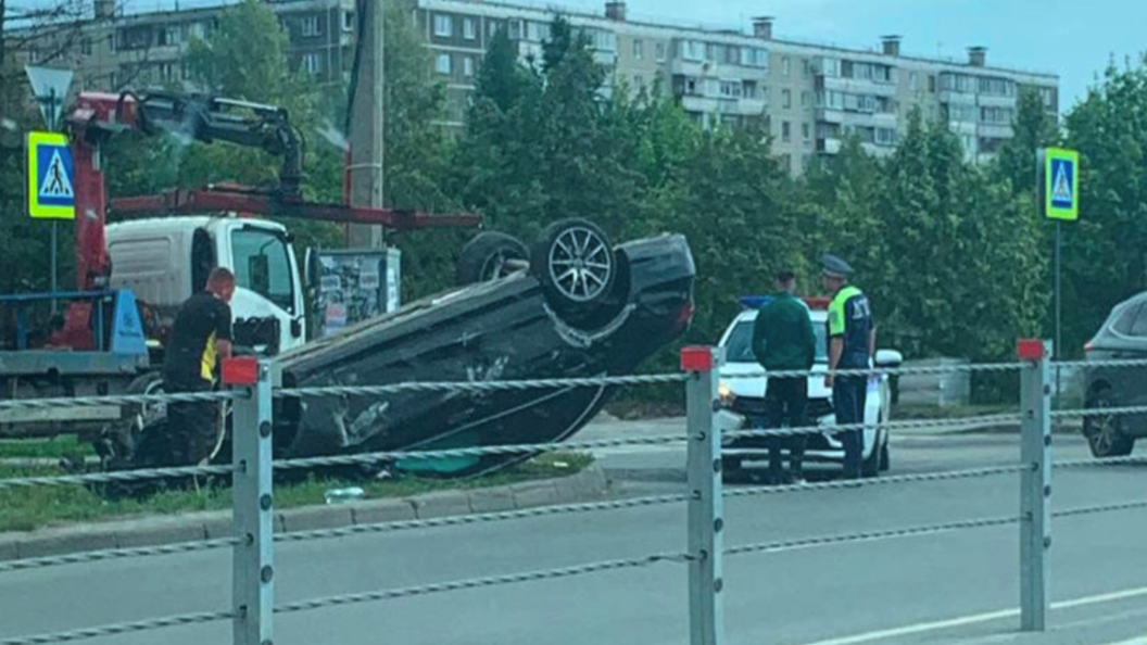 Тросовое ограждение. Аварии с тросовым ограждением. Машины которые врезаются.