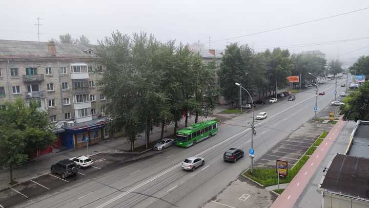 В Новосибирске туманным утром понедельника взлетели цены на такси