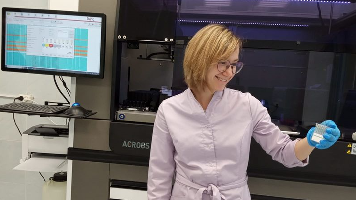 В больнице Екатеринбурга появился робот, который умеет подбирать кровь для пациентов