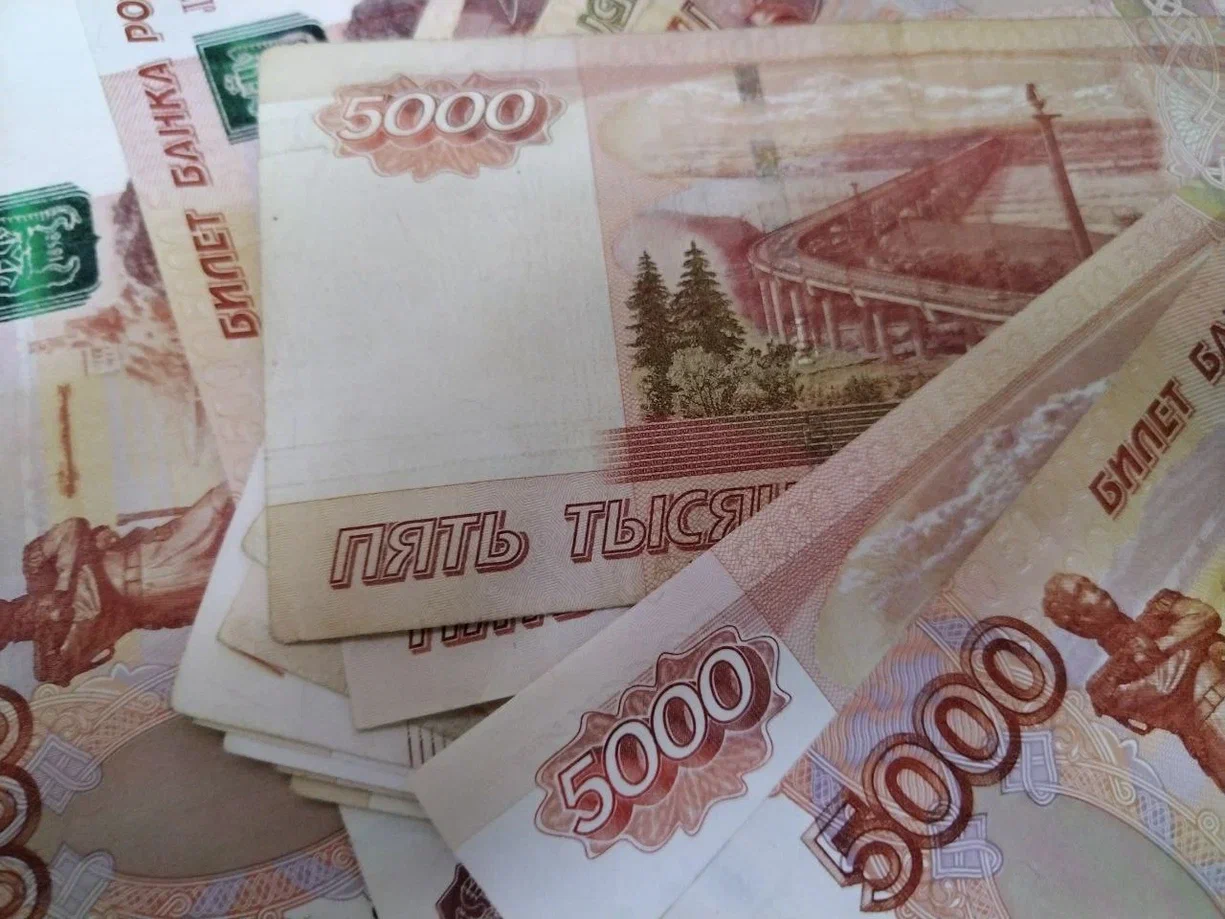 Сергей Миронов предложил ввести налог на сверхприбыль для банков