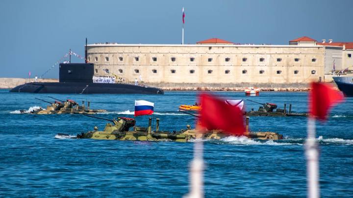 Пострадавшие во время диверсии ВСУ корабли в Севастополе восстановят