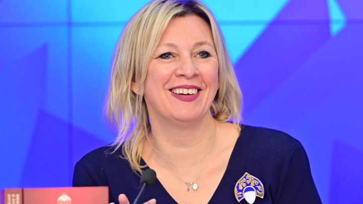 Захарова посоветовала Финляндии построить туалеты на случай «худших фобий»