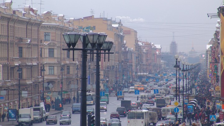 Петербург шагнул в короткую рабочую неделю