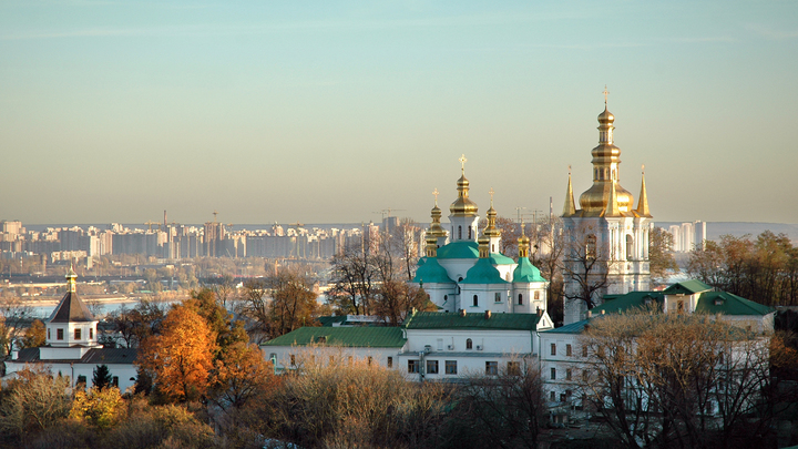 Зеленский объявлял войну церкви на Украине: Священников обвиняют в шпионаже в пользу России