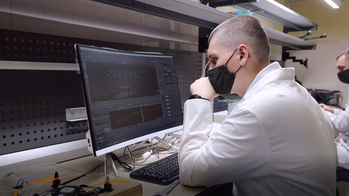 Дроны рухнули на воинскую часть. Один сдетонировал - источник