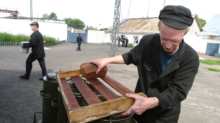 Бывшего директора мукомольного предприятия ФСИН будут судить за растрату и подлог