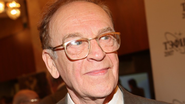 Она аморальна. Давно пора: Легендарный телеведущий не сдержал эмоций после новостей о Доме-2