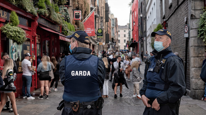 Новая атака на русское посольство в Европе. Под приглядом полиции