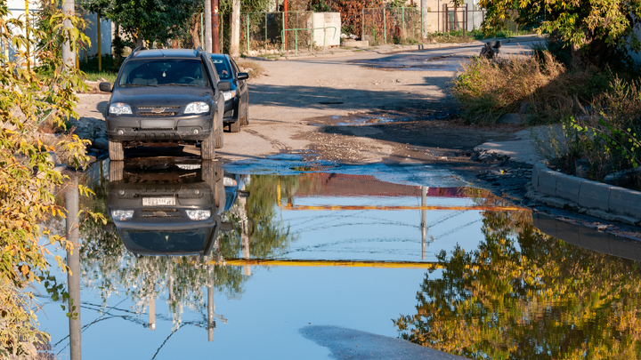 Балицкий: пять тысяч человек в Бердянске остаются без света после урагана