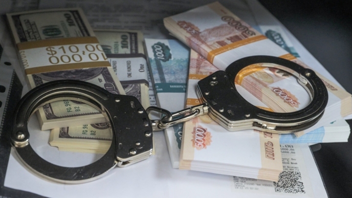 В Новокузнецке главбух двух фирм похитила 9 миллионов рублей
