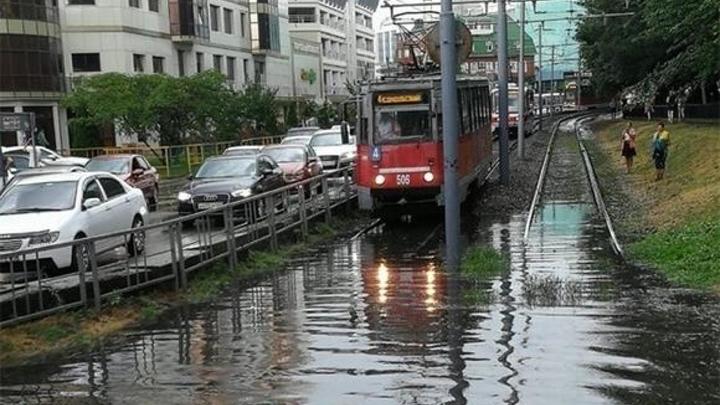 Краснодарские власти намерены спасать проезд под мостом на Вишняках с помощью насосов