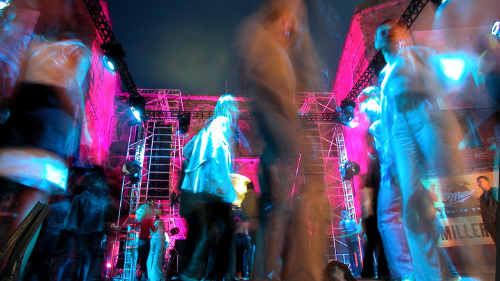 Екатеринбуржцев напугали загадочные приглашения на разные мероприятия в один и тот же дом