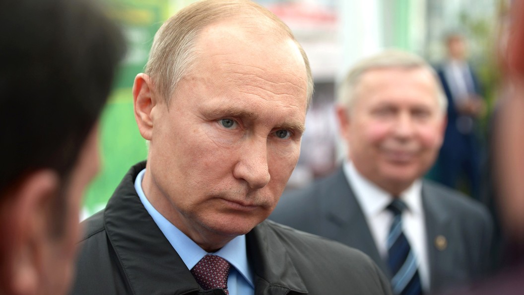 За штурвалом - президент России: Путин испытал «лунолет» - видео За штурвалом - президент России: Путин испытал «лунолет» - видео
