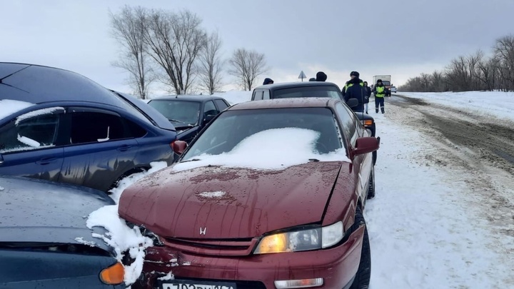 Собрали паровозик: под Новокуйбышевском произошло большое ДТП