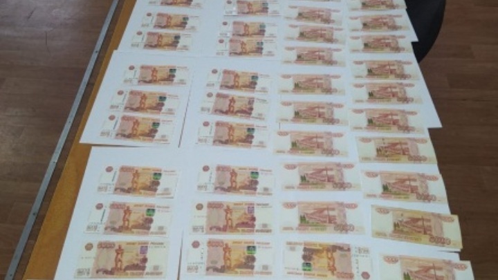 Кузбассовец лишился в сауне пакета с 900 000 рублей