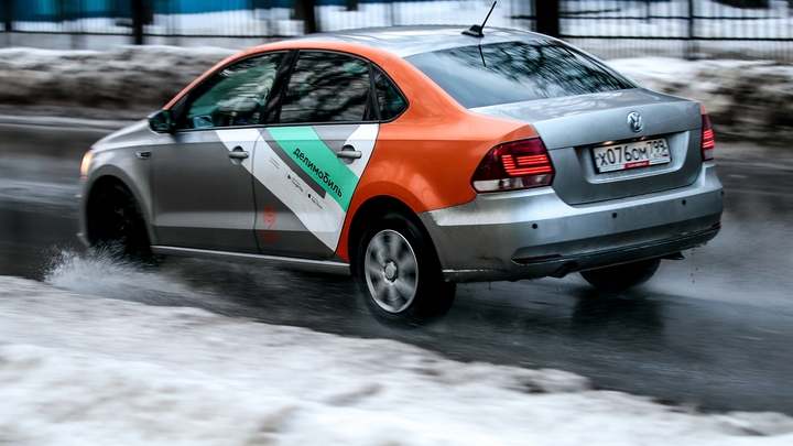 Владельцы машин смогут заработать: В Москве запустят народный каршеринг