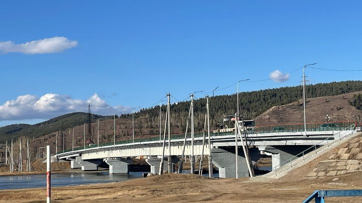 В Хилке отремонтировали аварийный мост через реку