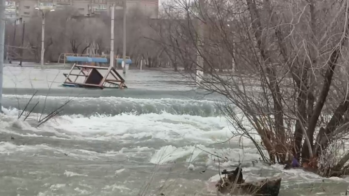 Вода из Орска уходит - испытание ждёт Оренбург: Зона подтопления расширяется