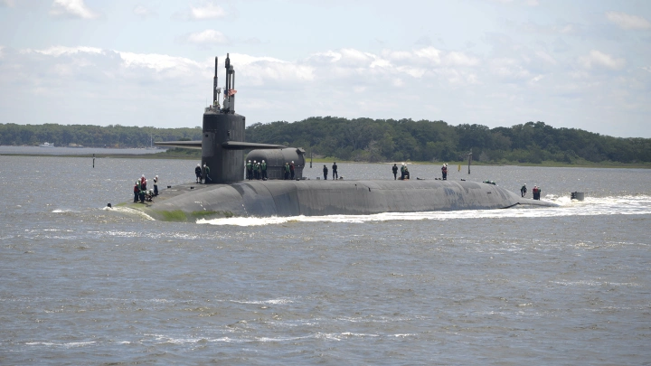 Конгрессмен Берчетт: ВМФ США сталкивался с подводными кораблями пришельцев