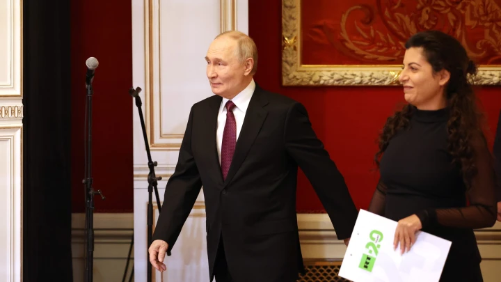 Путин поддержал Симоньян на юбилее RT словами Уверен, ты справишься