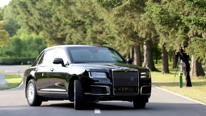 На водителя Aurus возбуждено дело: Сойти за сотрудника управделами президента не вышло