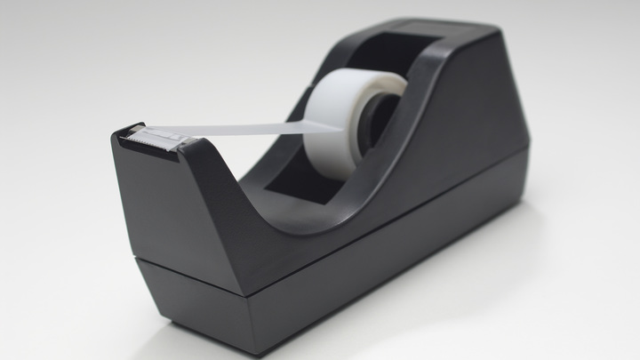 Как удалить следы скотча с пластика: Нужны всего две 2 вещи