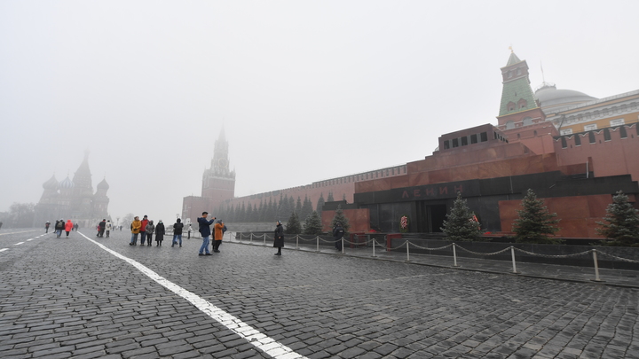 Мавзолей Ленина снова открылся в Москве