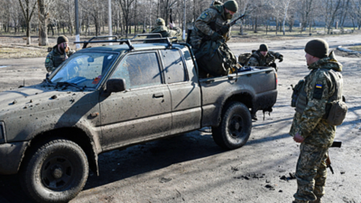 Экс-подполковник СБУ разоблачил план Азова* с Мариуполем