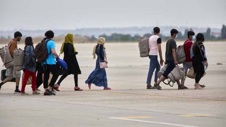 Шойгу, спаси! Россия эвакуирует сотни граждан из Афганистана, включая украинцев