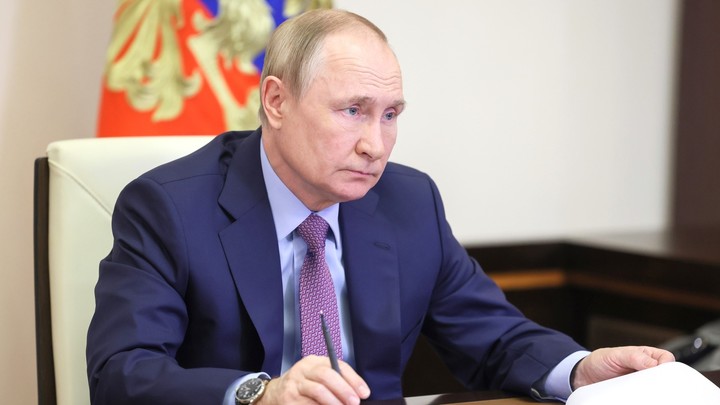 Владимир Путин смягчил бюджетное правило на 2023 и 2024 гг.