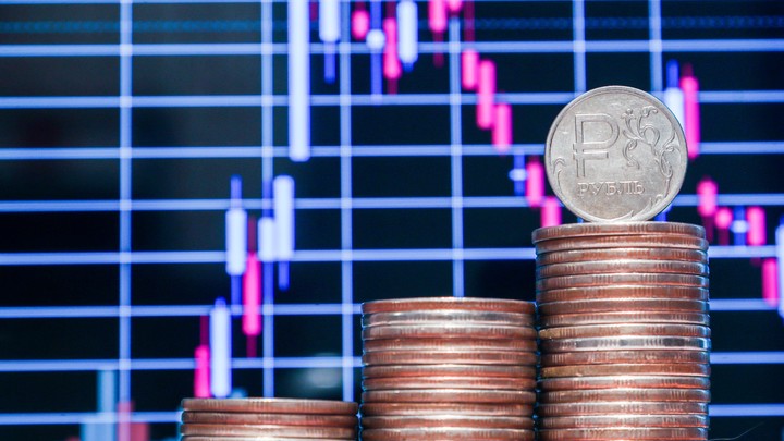 Инфляция и обвал рубля ударили по всей стране: ЦБ продолжает играть спектакль