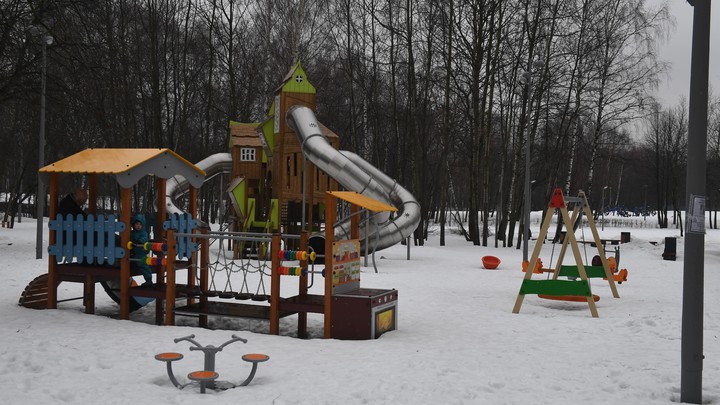 Рядом лежали ботиночки, варежки и шапочка: Родителям отдали из садика мёртвого ребёнка