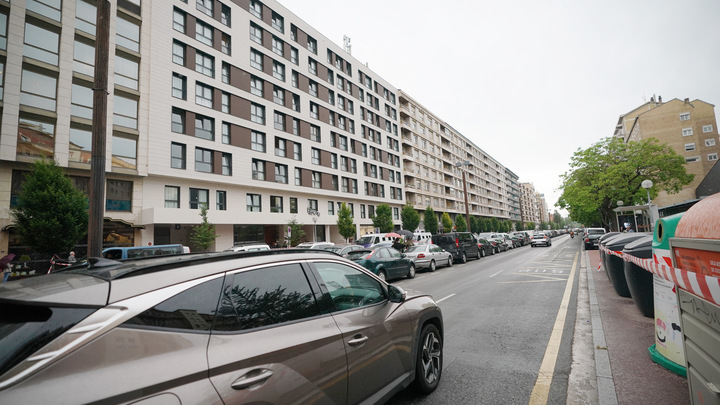 В Новосибирске нашли два трупа в салоне припаркованной во дворе машины