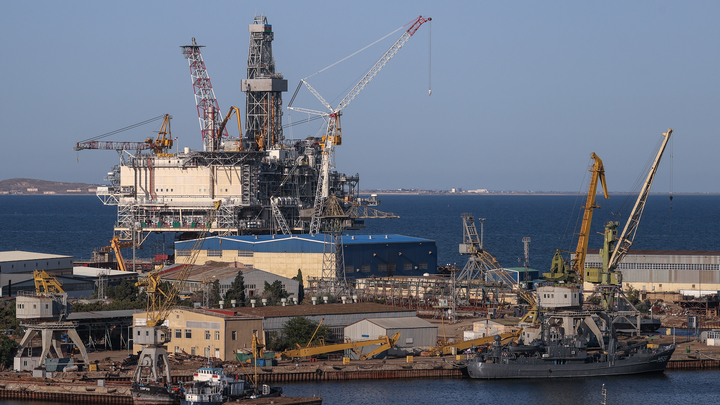 Сомнения Индии: Дешёвая нефть или отношения с США