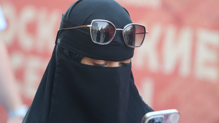 В Госдуме отреагировали на решение киргизского парламента поддержать штрафы за сокрытие лица