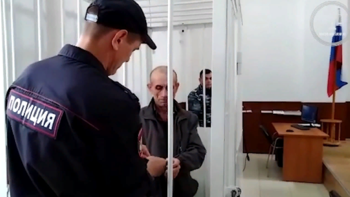 Суд арестовал на два месяца обвиняемого в убийстве посетителя кафе в Апшеронске