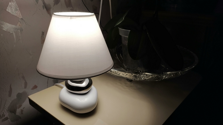 «Начали выпадать волосы, рубцы на шее»: как сейчас живет школьница, которой нанесли сотни ран