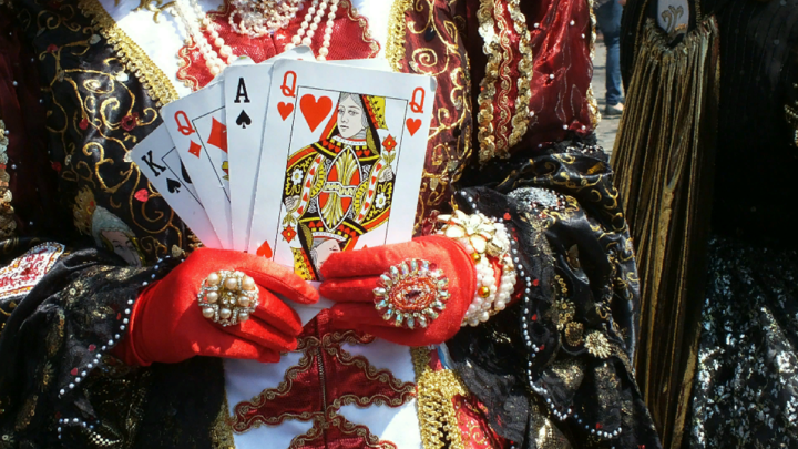 Это не русские: Астрологу из Днепра пришлось извиняться за расклад по Каховской ГЭС