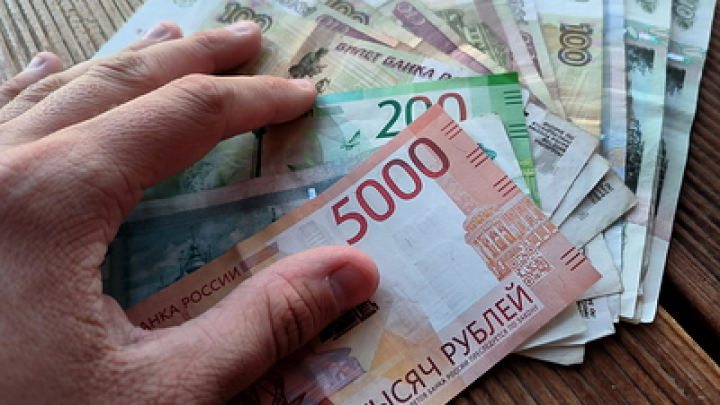 Shot: жители России потратили около 600 млн рублей на тапки таби
