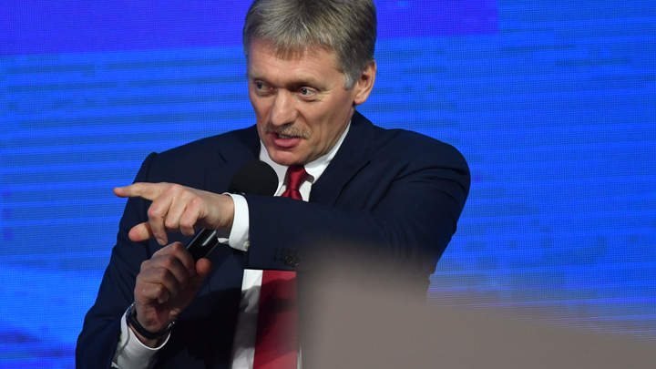 Работаем и не дискутируем: Песков оборвал надежды на выходной в Новый год