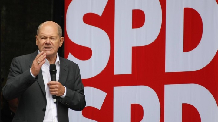 В Польше уверены: Шольц вмешивается во внутренние дела страны