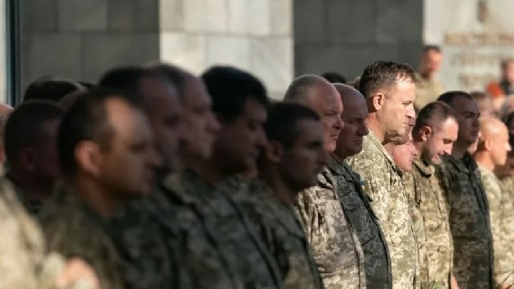 Украинские боевики массово покидают свои позиции в Донбассе — El Pais