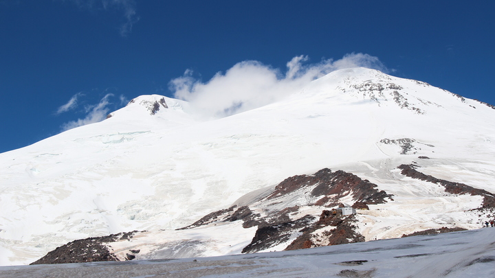 Альпинисты из Новороссийска в составе тургруппы застряли на Эльбрусе: главное