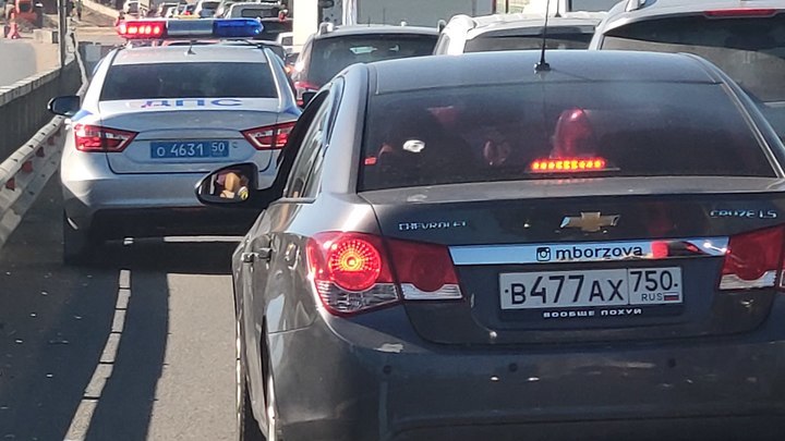 Под Горячим Ключом перевернулась фура с нектаринами